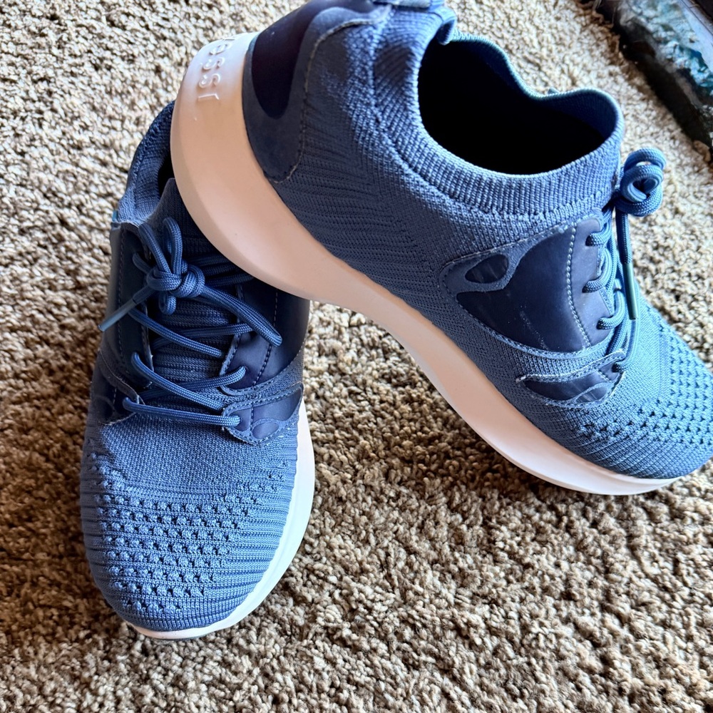 Vessi Everyday Move Mens Size 8 Shoes Sneakers Blue Knit - Picture 3 of 14